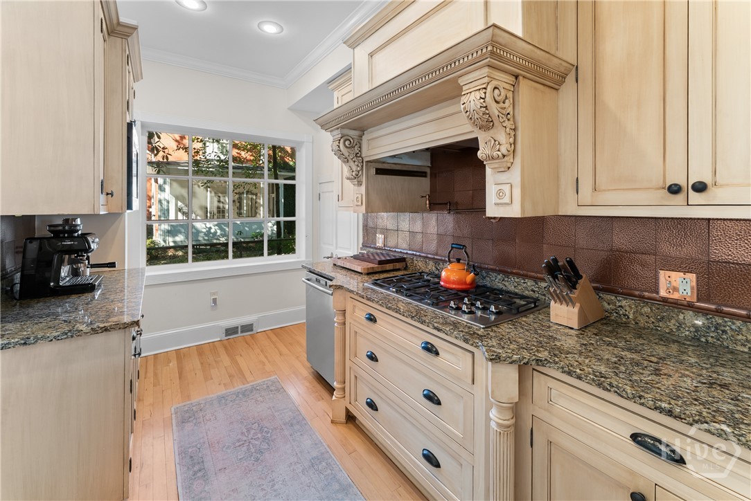 529 East 44th Street Savannah, GA 31405 - Photo 15 of 73