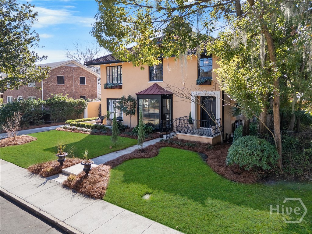 529 East 44th Street Savannah, GA 31405 - Photo 2 of 73