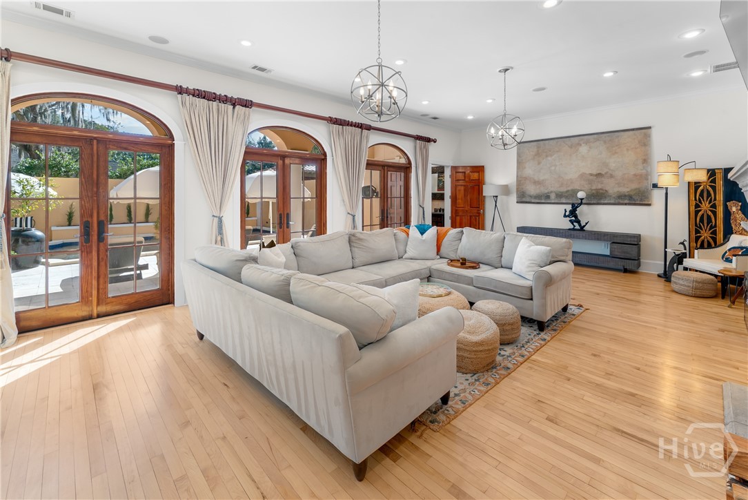 529 East 44th Street Savannah, GA 31405 - Photo 21 of 73