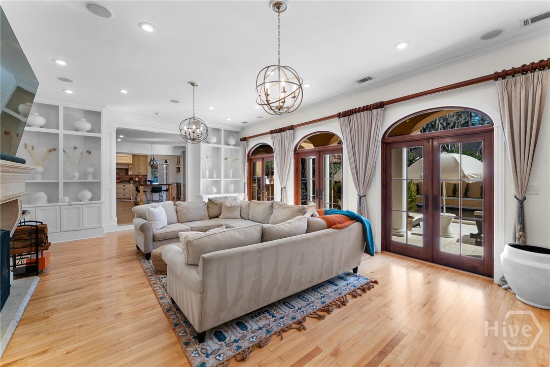 529 East 44th Street Savannah, GA 31405 - Photo 25 of 73