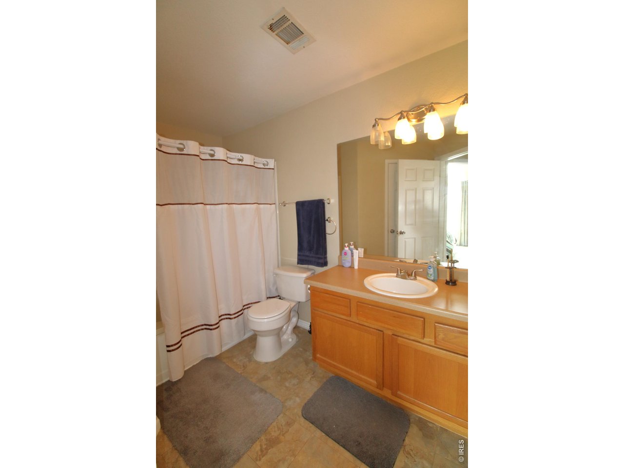 10381 Cook Way, Unit 206 Thornton, CO 80229 - Photo 9 of 39 Full Bathroom