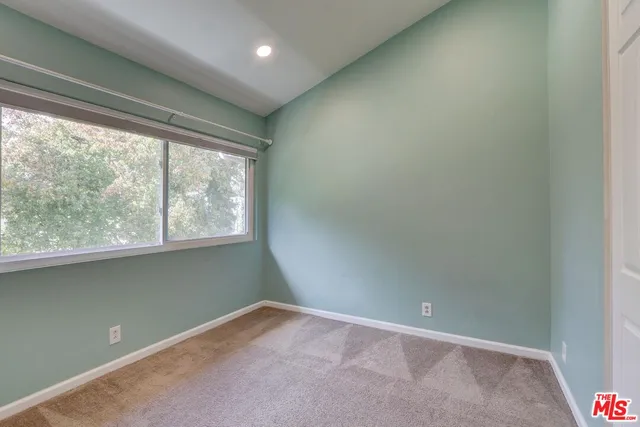 $3,600 | 1275 Seacliff Court, Unit 5, Ventura, CA 93003