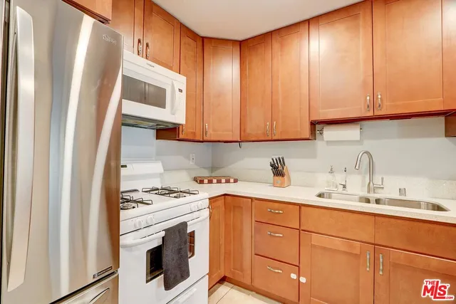 $3,600 | 1275 Seacliff Court, Unit 5, Ventura, CA 93003