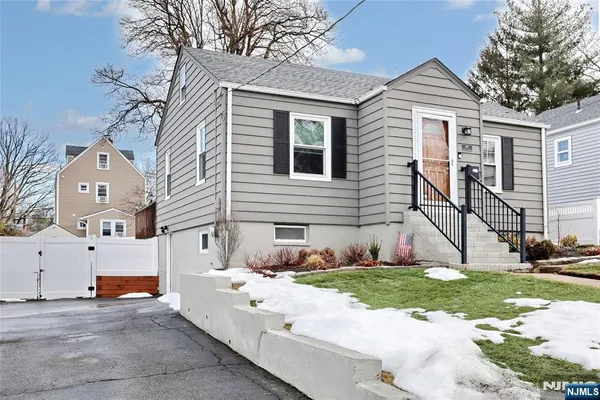 $565,000 | 47 Franklin Avenue, Hasbrouck Heights, NJ 07604