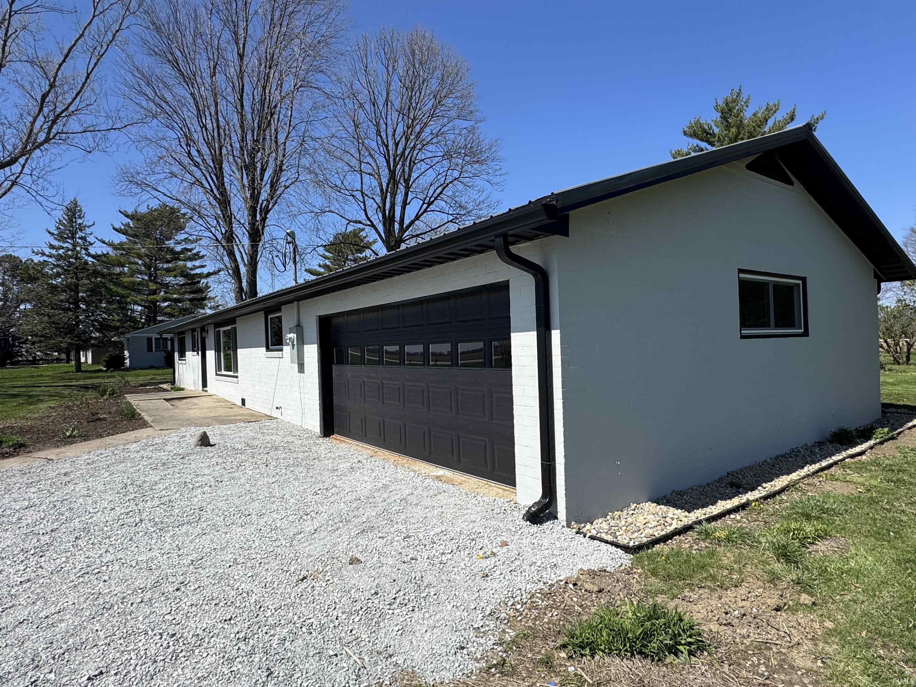 8540 West Delphi Pike Converse, IN 46919 - Photo 2 of 35