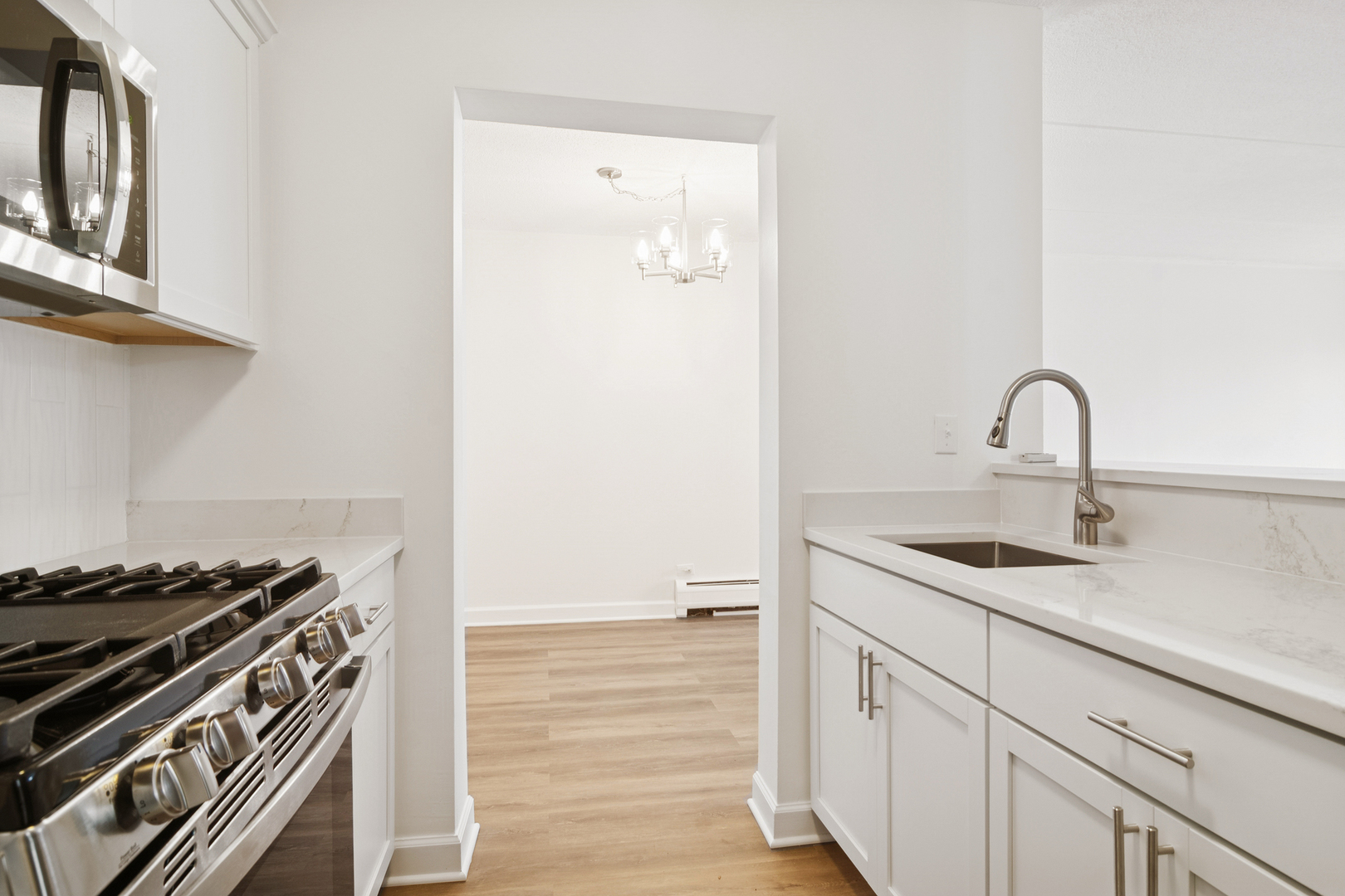 300 West Fullerton Avenue, Unit 320 Addison, IL 60101 - Photo 3 of 16