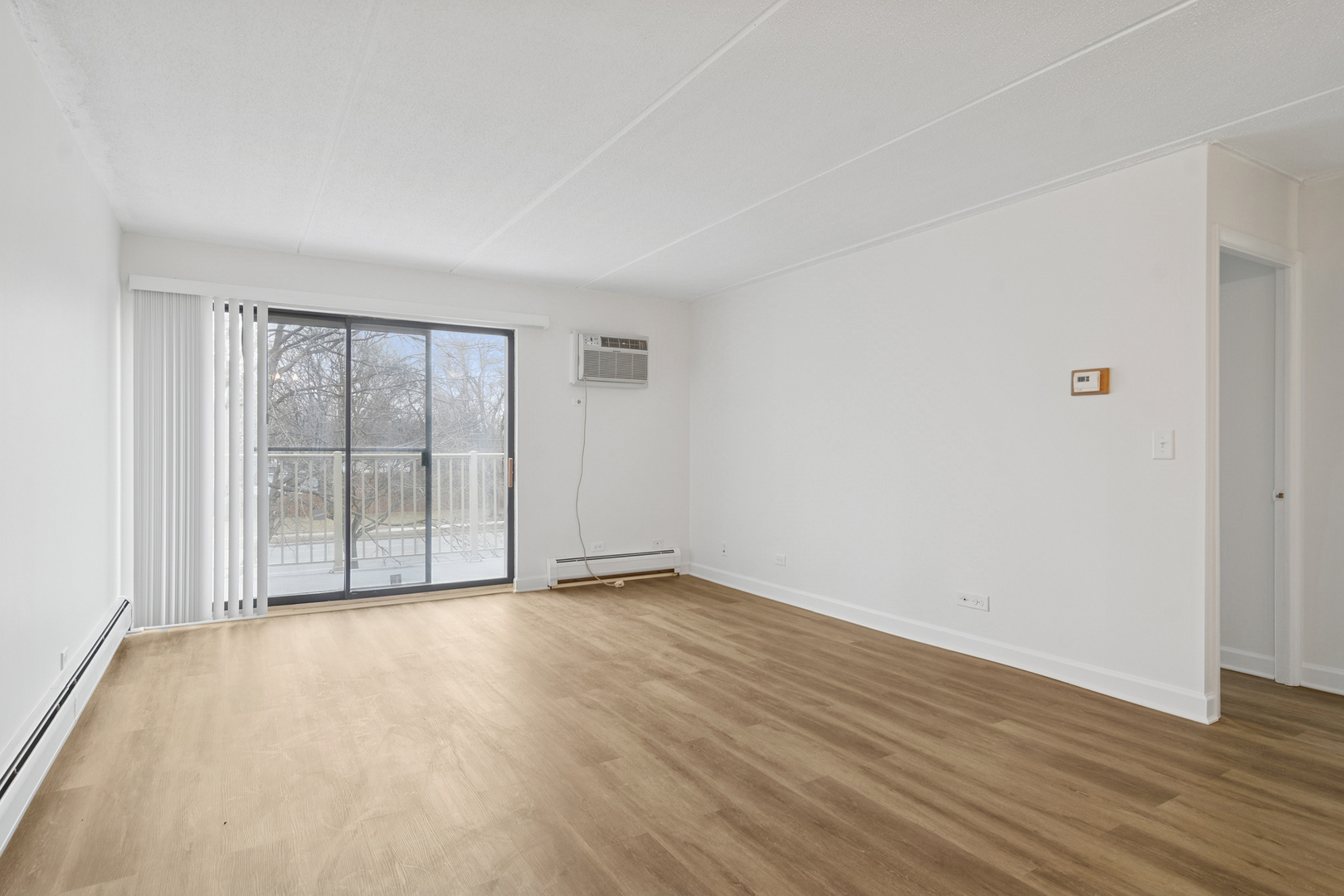 300 West Fullerton Avenue, Unit 320 Addison, IL 60101 - Photo 5 of 16