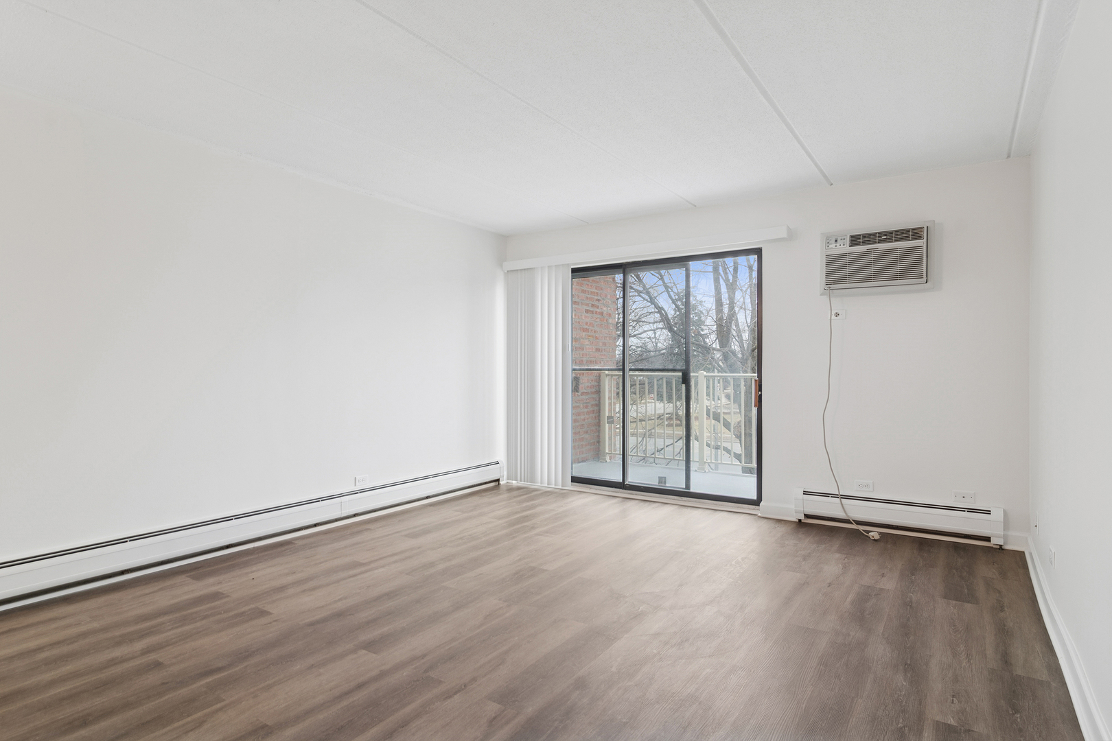 300 West Fullerton Avenue, Unit 320 Addison, IL 60101 - Photo 6 of 16