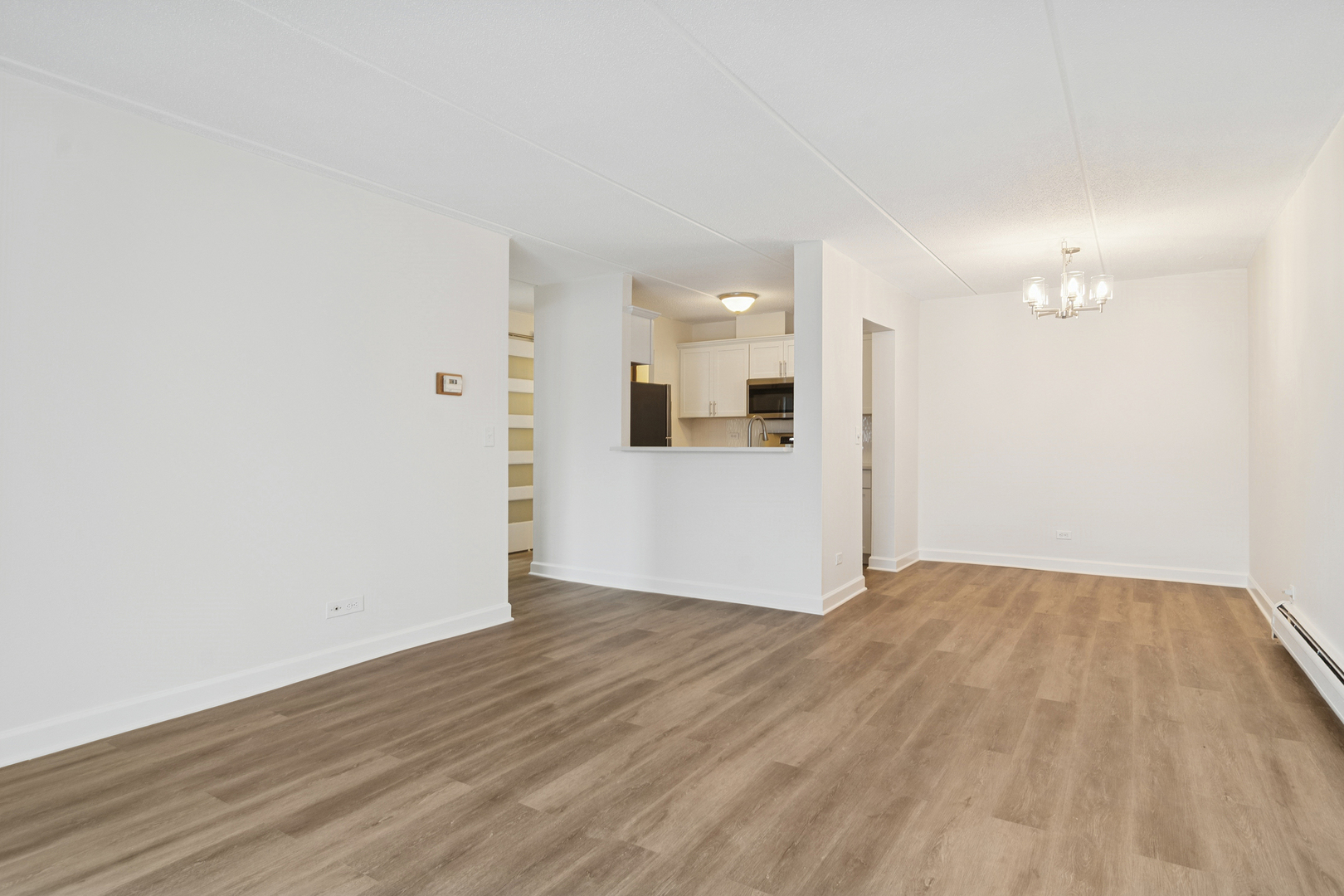 300 West Fullerton Avenue, Unit 320 Addison, IL 60101 - Photo 7 of 16