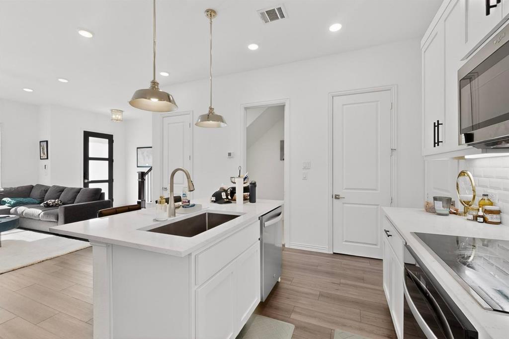 7546 Edgeware Road Dallas, TX 75228 - Photo 5 of 13