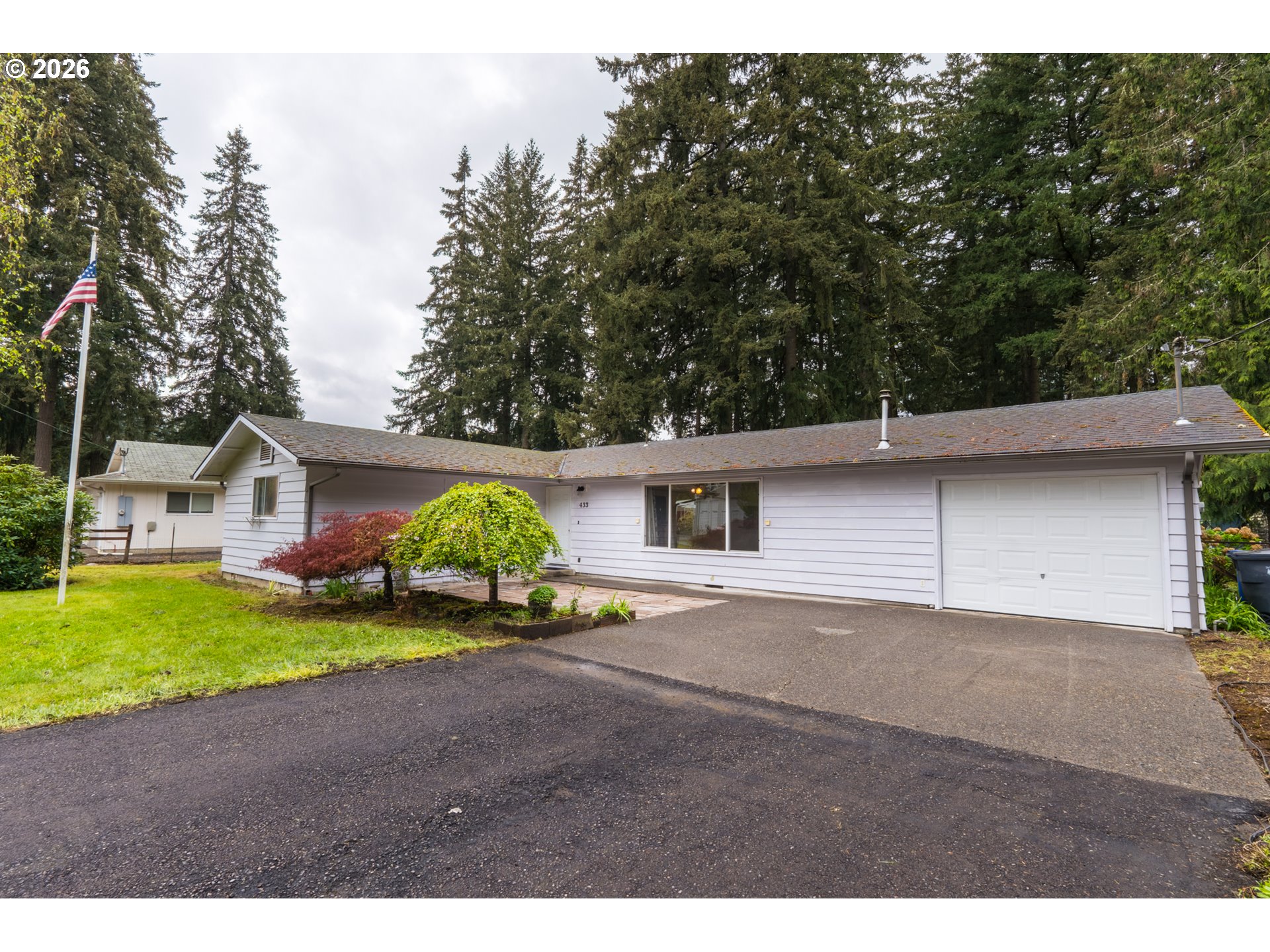 433 North 14th Street Lyons, OR 97358 - Photo 2 of 34