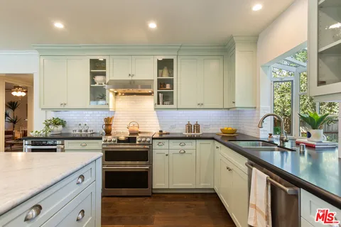 $1,350,000 | 21245 Lopez Street, Woodland Hills, CA 91364