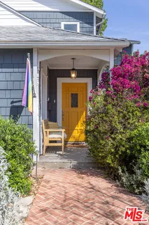 $1,350,000 | 21245 Lopez Street, Woodland Hills, CA 91364