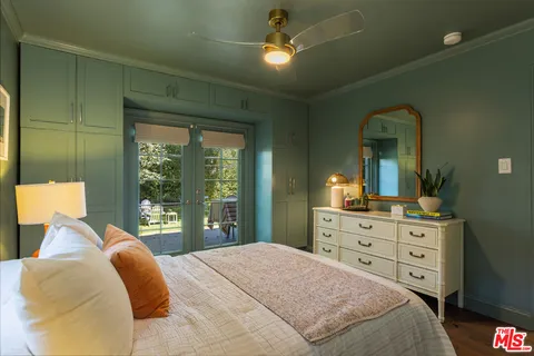 $1,350,000 | 21245 Lopez Street, Woodland Hills, CA 91364