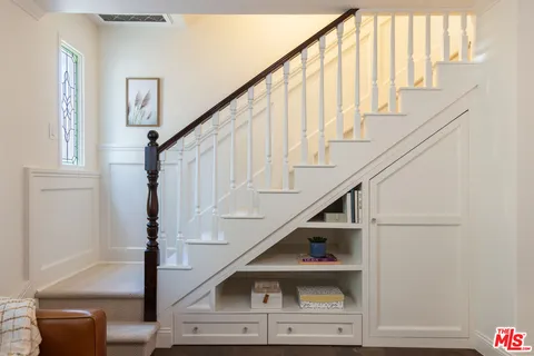 $1,350,000 | 21245 Lopez Street, Woodland Hills, CA 91364