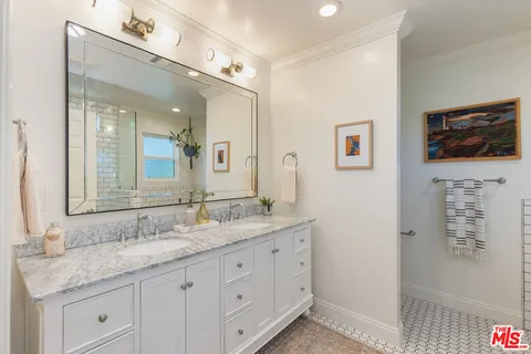 $1,350,000 | 21245 Lopez Street, Woodland Hills, CA 91364