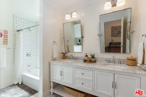 $1,350,000 | 21245 Lopez Street, Woodland Hills, CA 91364