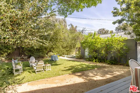 $1,350,000 | 21245 Lopez Street, Woodland Hills, CA 91364