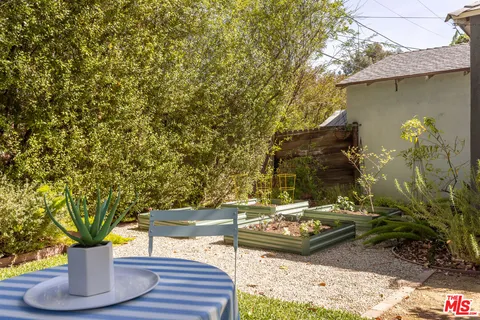 $1,350,000 | 21245 Lopez Street, Woodland Hills, CA 91364