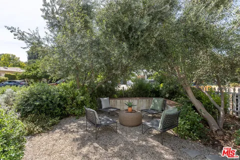 $1,350,000 | 21245 Lopez Street, Woodland Hills, CA 91364