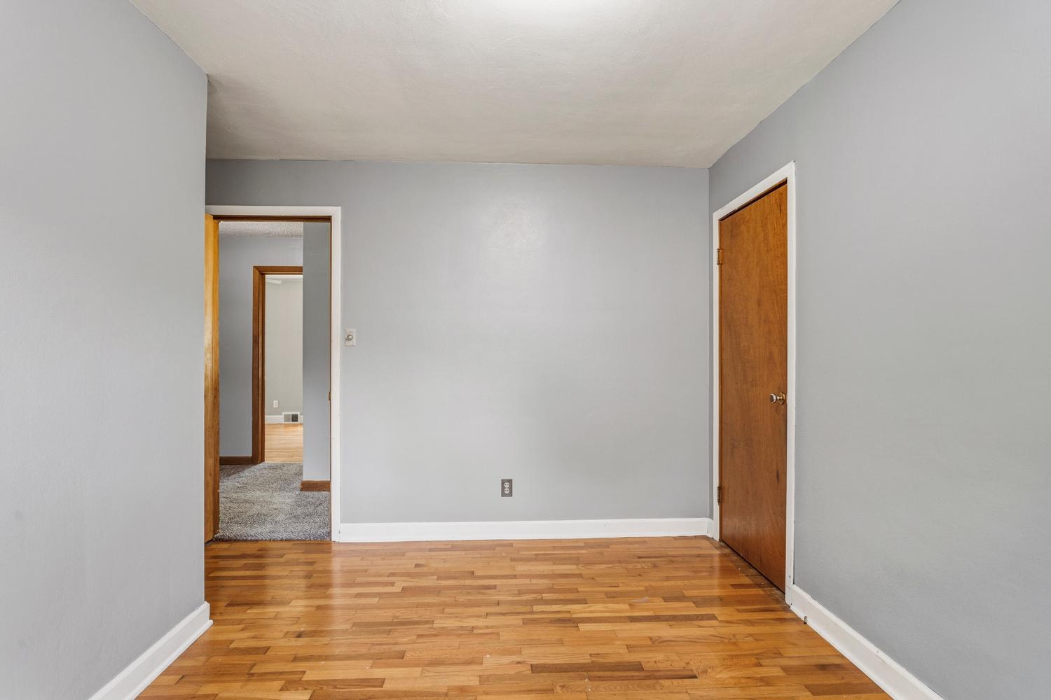 809 South Division Street Mahomet, IL 61853 - Photo 23 of 30