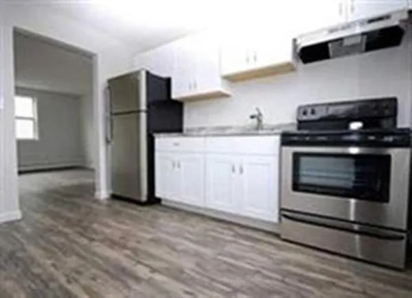$2,100 | 12 Tremont Street, Unit 11, Kingston, MA 02364