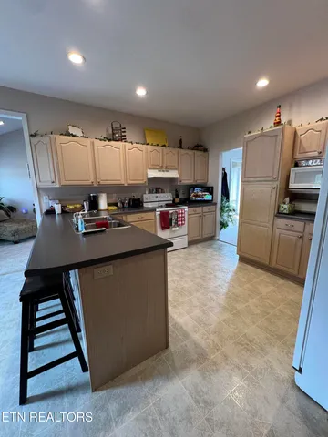 $589,900 | 412 Amberland Lane, Maryville, TN 37804