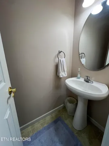 $589,900 | 412 Amberland Lane, Maryville, TN 37804