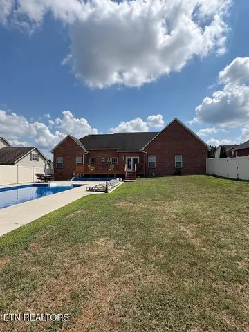 $589,900 | 412 Amberland Lane, Maryville, TN 37804
