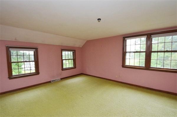 642 Wheeler Road Dracut, MA 01826 - Photo 13 of 30 an empty room with windows