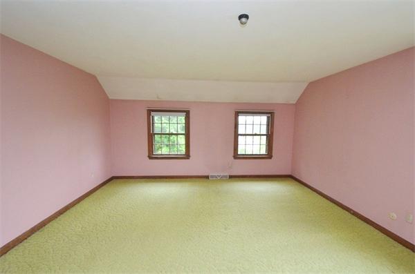 642 Wheeler Road Dracut, MA 01826 - Photo 15 of 30 an empty room with windows