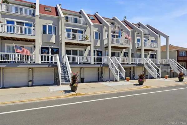 $899,000 | 659 East Broadway, Unit B, Long Beach, NY 11561
