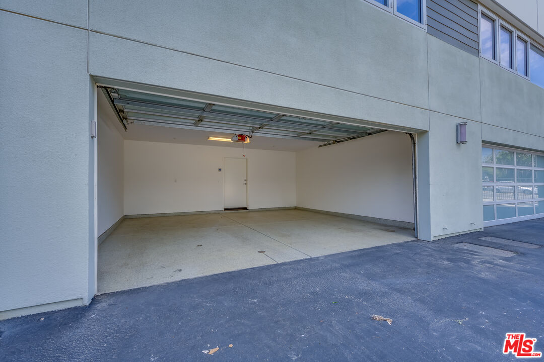 310 Washington Boulevard, Unit 802 Marina del Rey, CA 90292 - Photo 32 of 43 a view of empty room