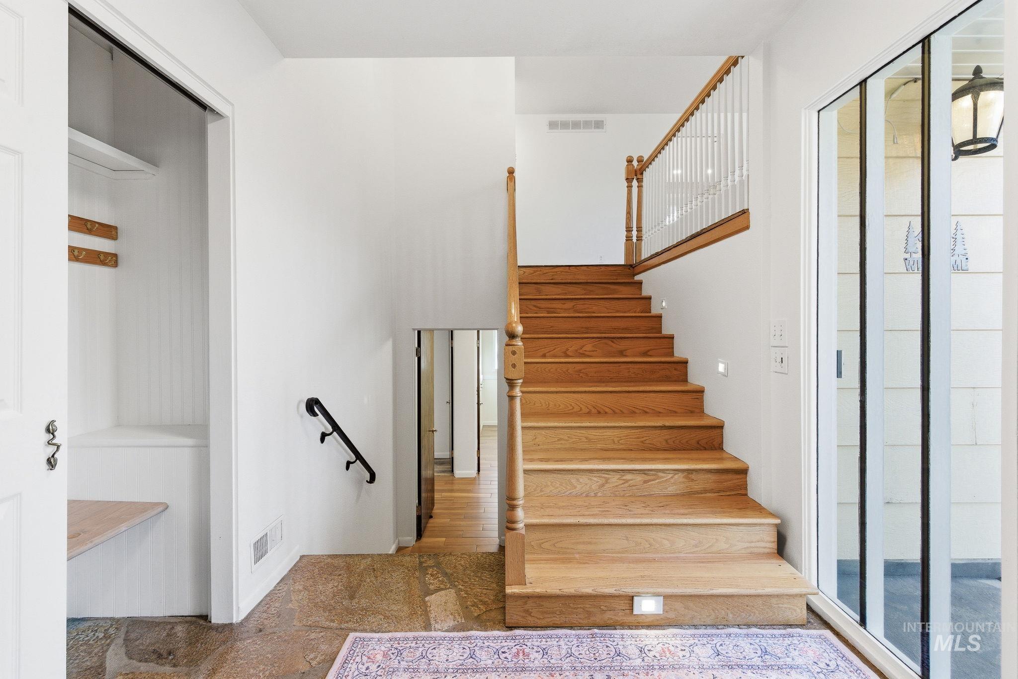 2072 South Crystal Way Boise, ID 83706 - Photo 26 of 50 View of staircase