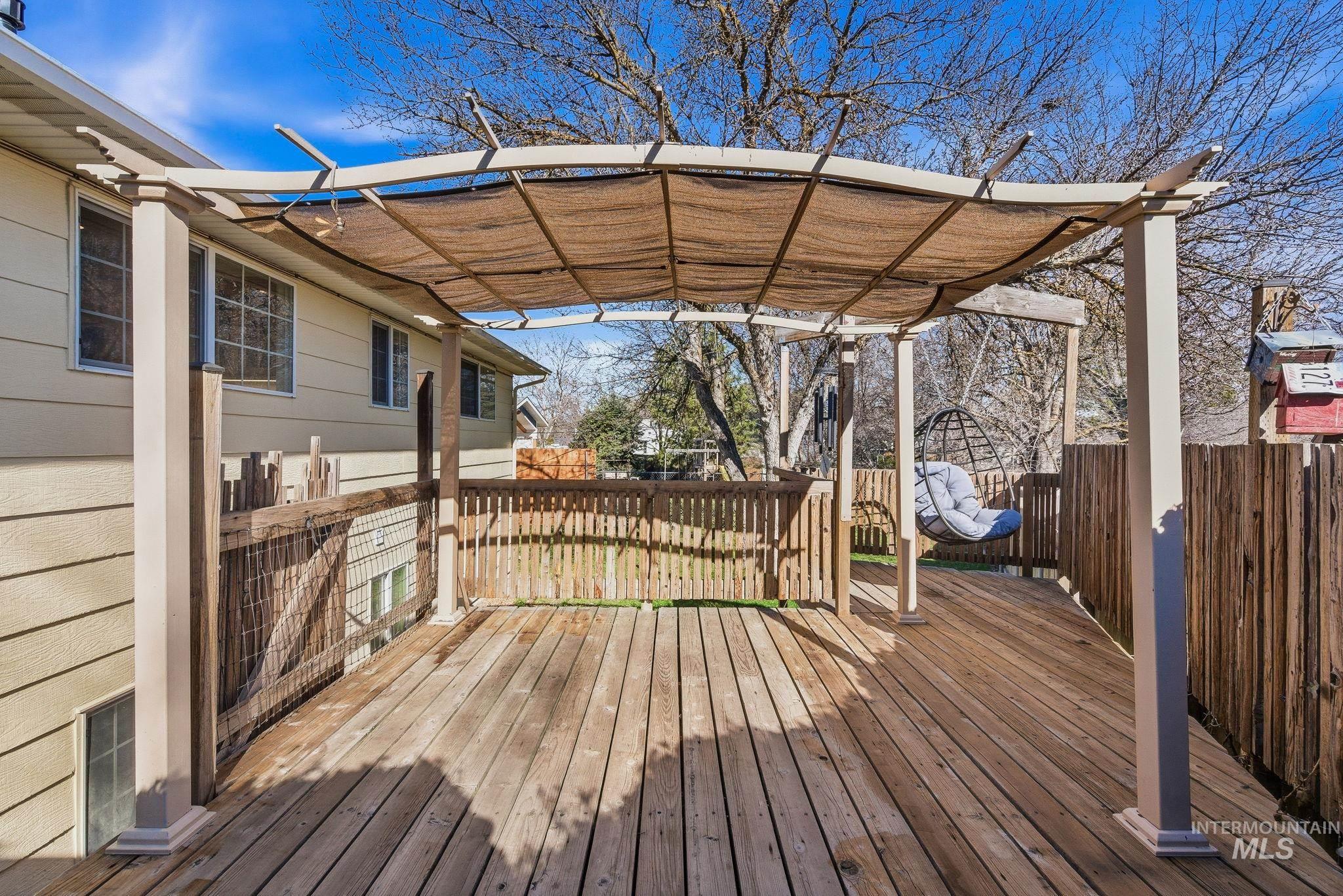 2072 South Crystal Way Boise, ID 83706 - Photo 46 of 50 View of wooden deck