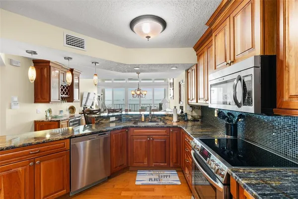 $3,500 | 5279 Isla Key Boulevard South, Unit 413, St. Petersburg, FL 33715