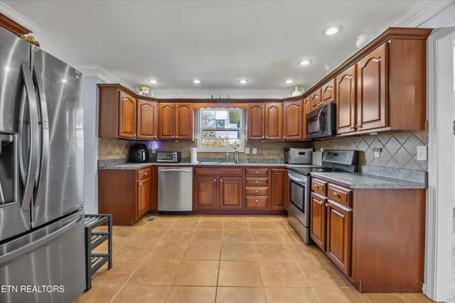 $625,000 | 6213 Ridgeview Road, Knoxville, TN 37918