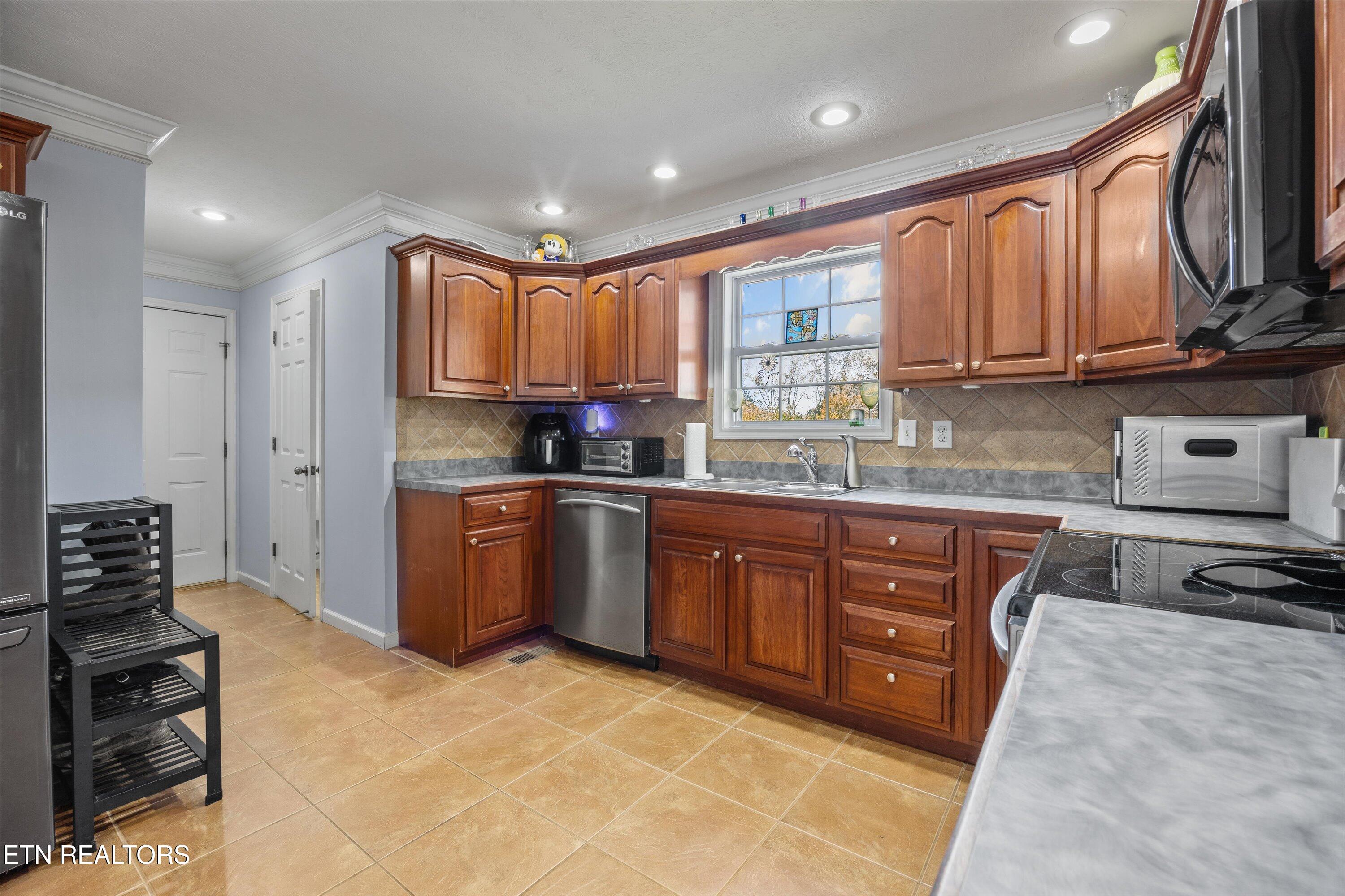 6213 Ridgeview Road Knoxville, TN 37918 - Photo 8 of 34 09-6213 Ridgeview Rd 14