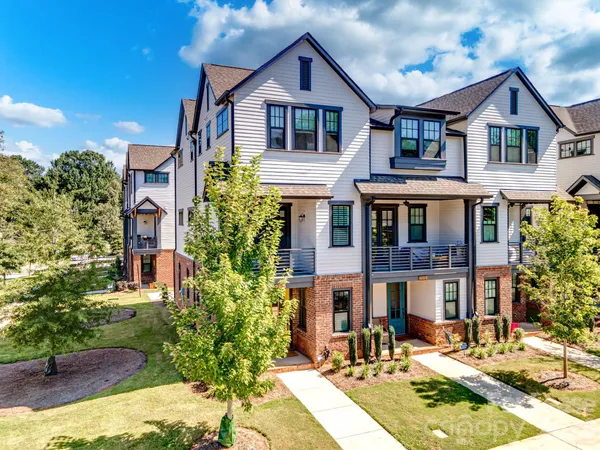 $3,795 | 905 East 36th Street, Charlotte, NC 28205