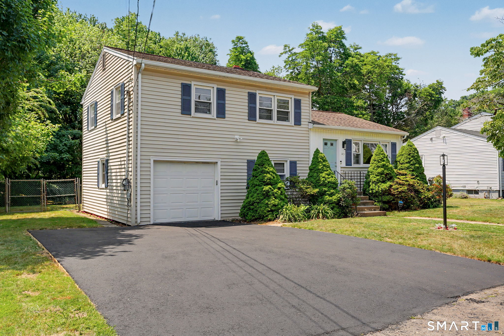 143 Ranch Drive Bridgeport, CT 06606 - Photo 32 of 32 Great place to call Home