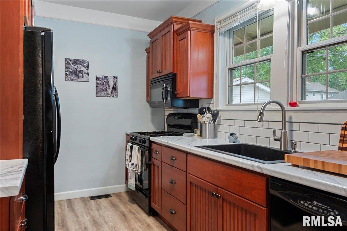 925 South Walnut Street Springfield, IL 62704 - Photo 17 of 32