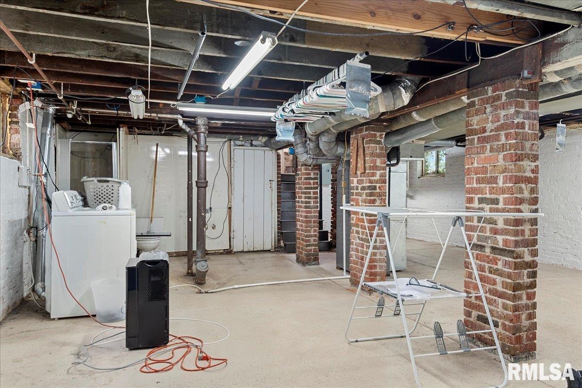 925 South Walnut Street Springfield, IL 62704 - Photo 27 of 32