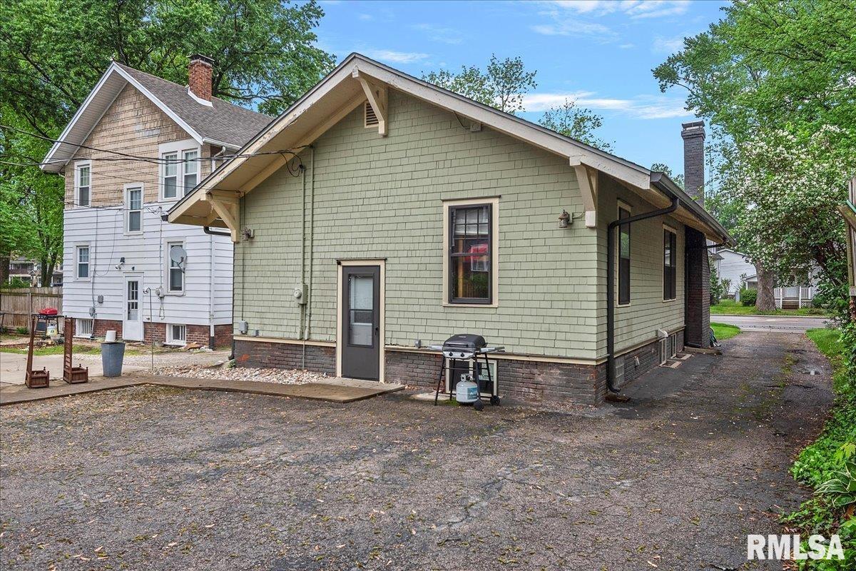 925 South Walnut Street Springfield, IL 62704 - Photo 29 of 32