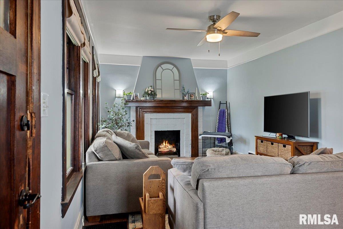 925 South Walnut Street Springfield, IL 62704 - Photo 6 of 32