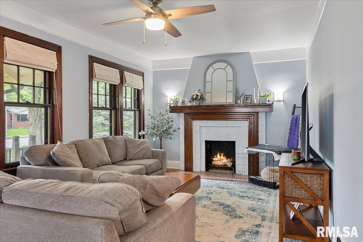 925 South Walnut Street Springfield, IL 62704 - Photo 7 of 32