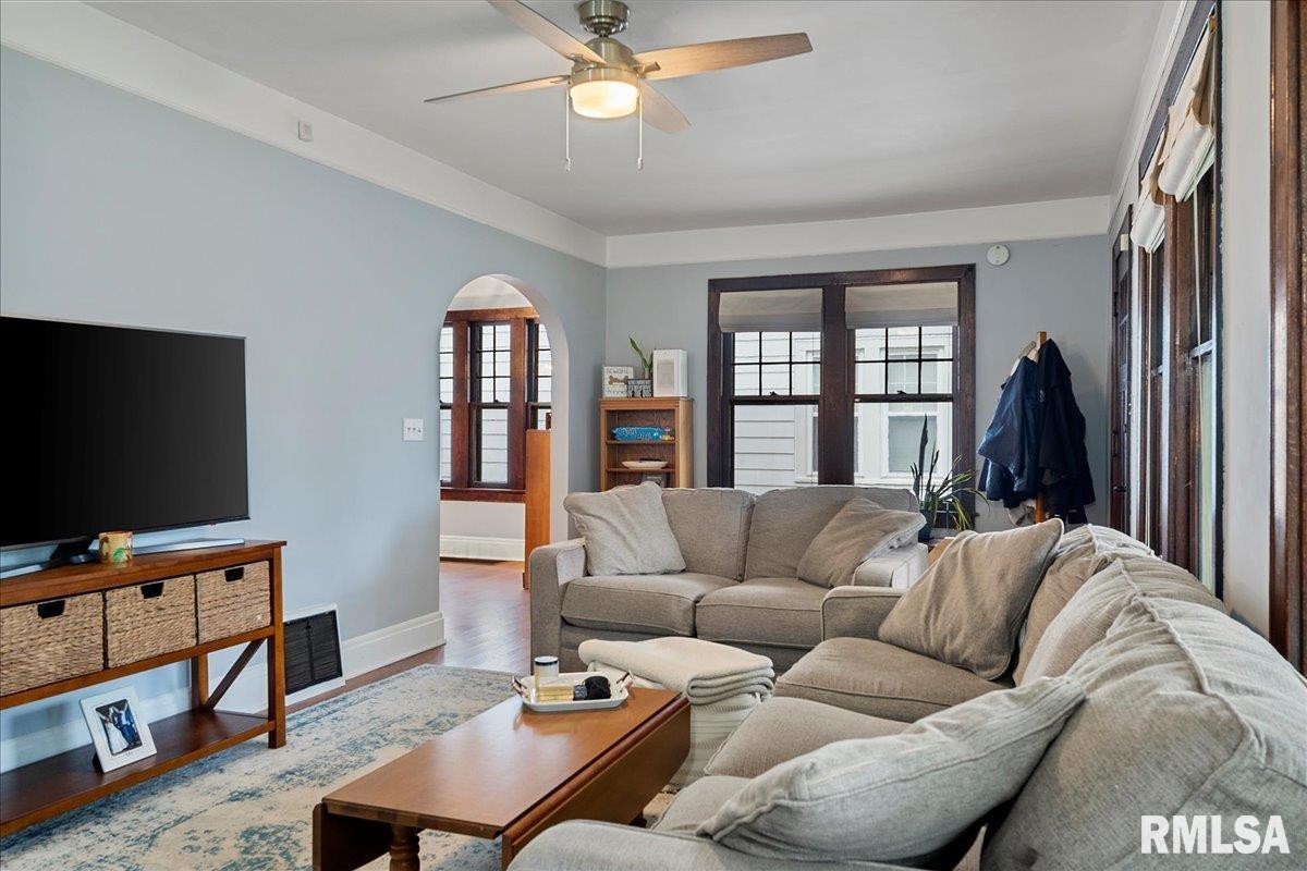 925 South Walnut Street Springfield, IL 62704 - Photo 9 of 32