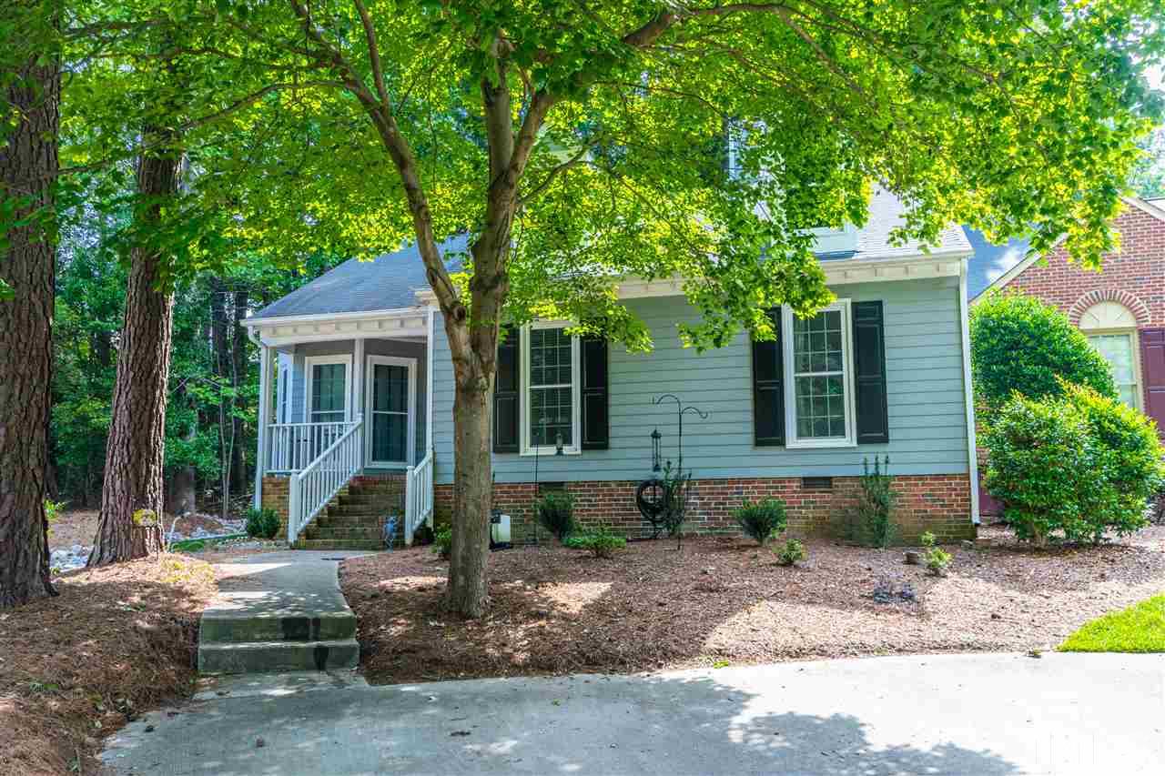 134 Renwick Court Raleigh, NC 27615 - Photo 2 of 25