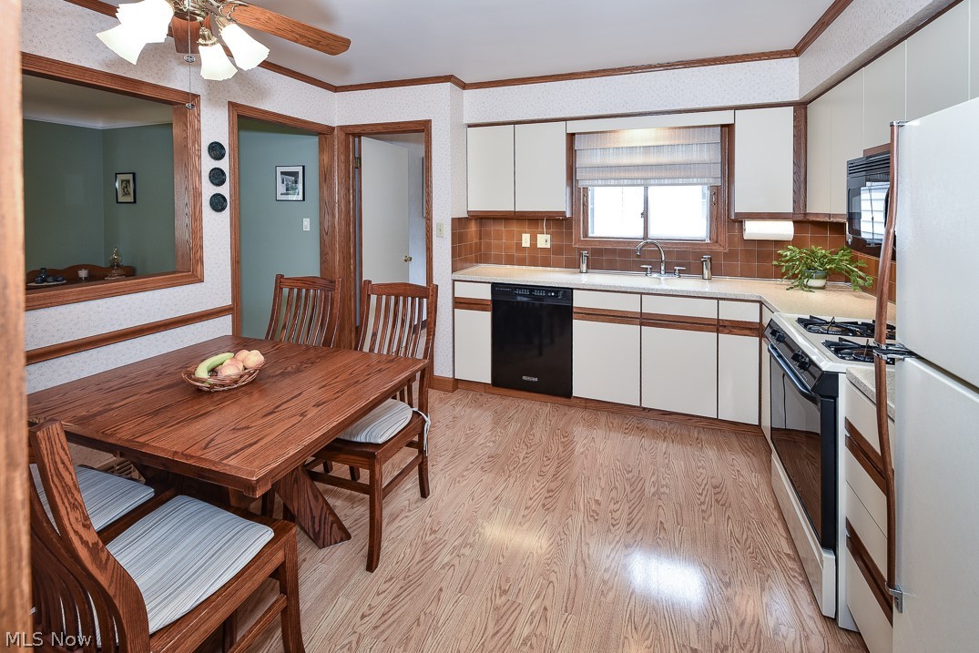 6389 Eastondale Road Cleveland, OH 44124 - Photo 10 of 31 Gallery Image 10