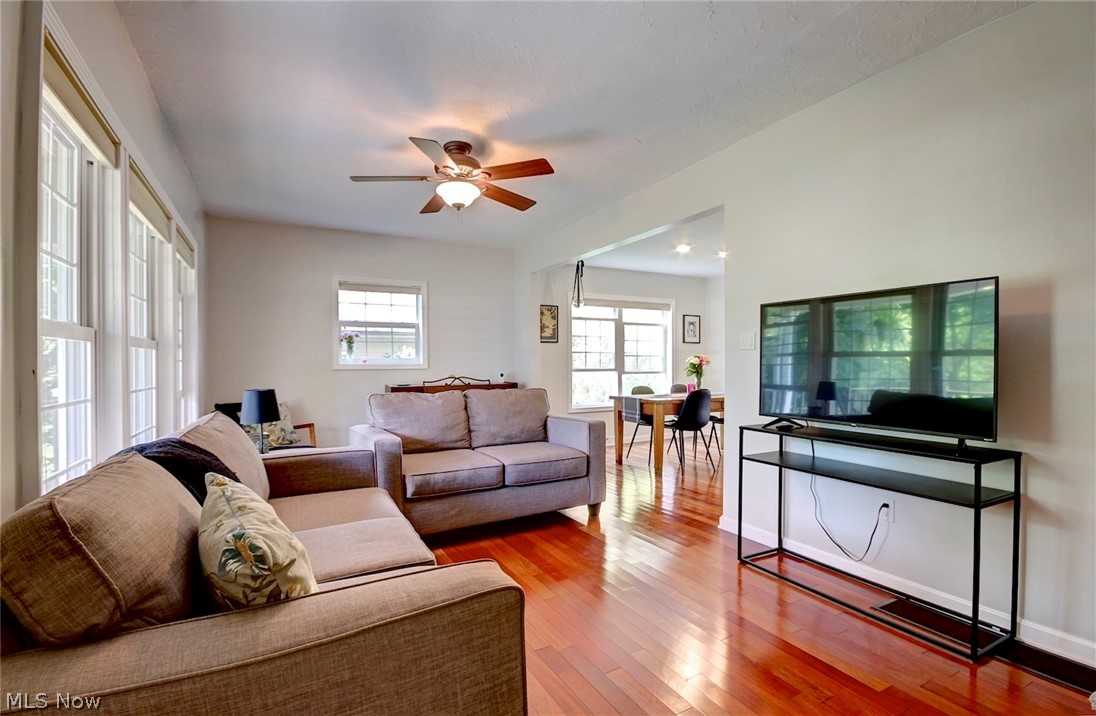 462 Forestview Road Bay Village, OH 44140 - Photo 4 of 29 Gallery Image 4