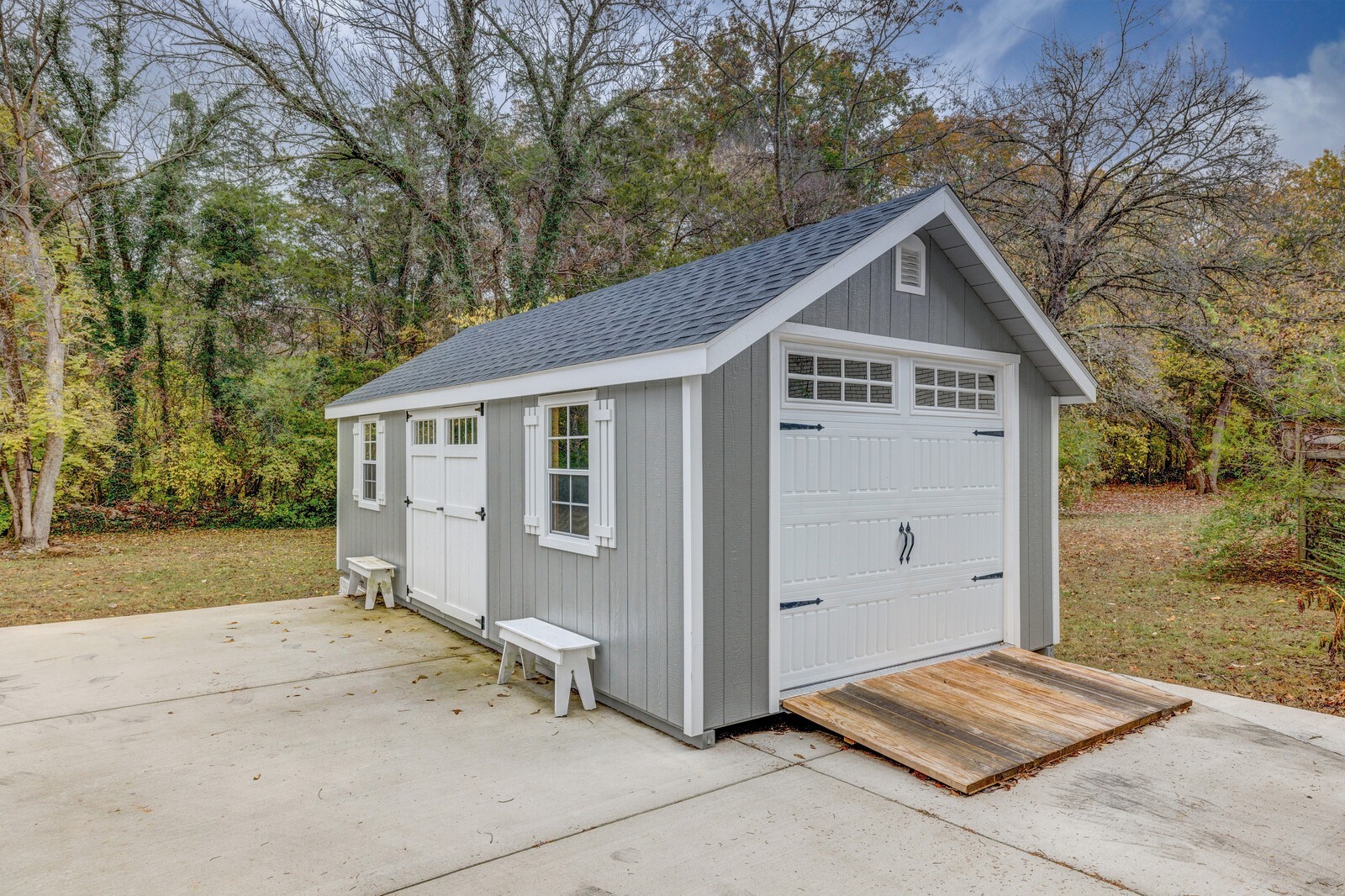 5075 Kittrell Road Nashville, TN 37221 - Photo 47 of 48 Pull your car or your riding mower right in!